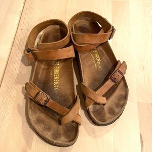 RARE ANTIQUE BROWN Yara Birkenstock